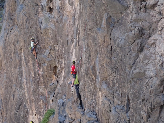 in apertura al Wadi Misfat Al Abriyeen
